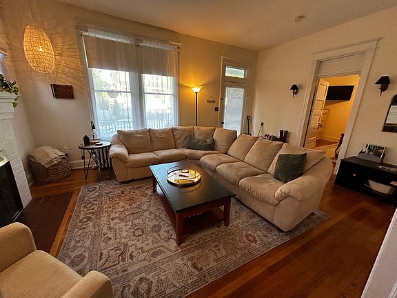 5th image of 722 N Kenmore St