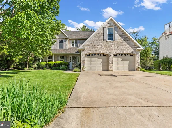 4011 Thicket Ln, Harrisburg, PA 17110