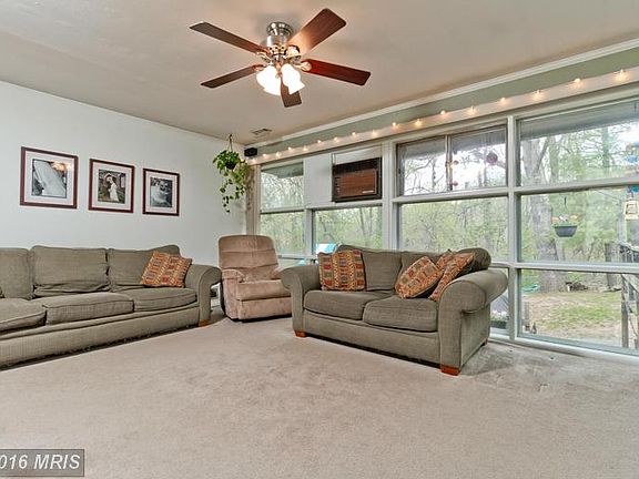 5th image of 526 Calvin Ln
