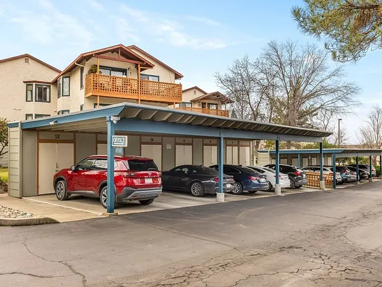 Sierra Sunrise Apartments, a 55+ Community — Photo 6