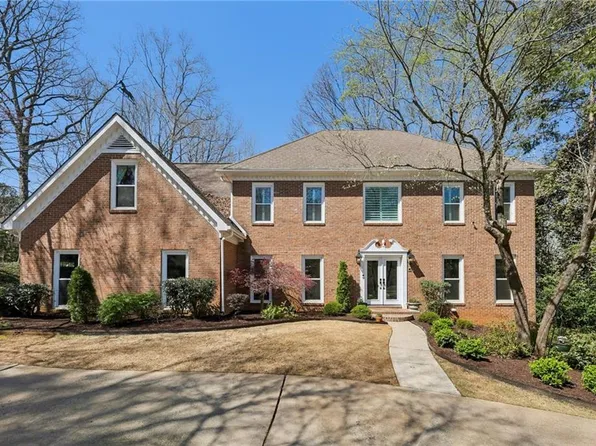 210 Willow Lake Cv, Roswell, GA 30075