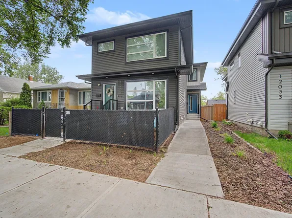 12035 93rd St NW, Edmonton, AB T5G 1E7