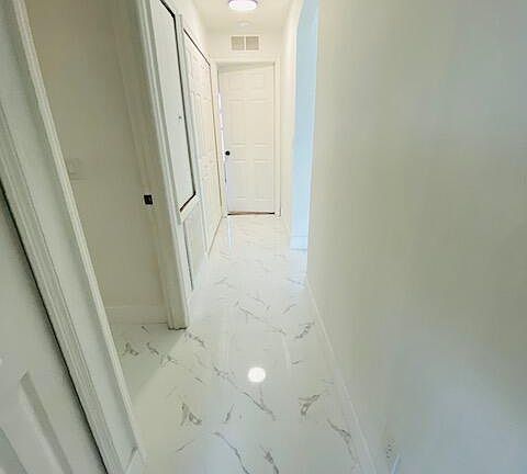 5th image of 915 Braganza Avenue SE