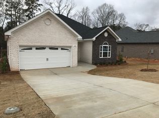 1605 N Camden Dr, Auburn, AL 36830