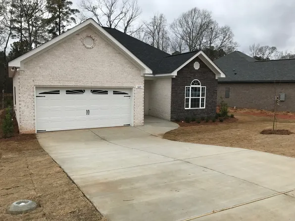 1605 N Camden Dr, Auburn, AL 36830