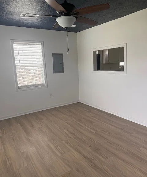52 Wisteria Ave — Photo 3