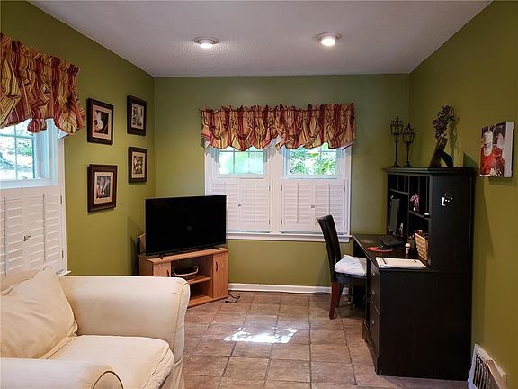 Breakfast area used as office.