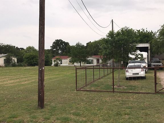 3rd image of 6083 Live Oak Dr