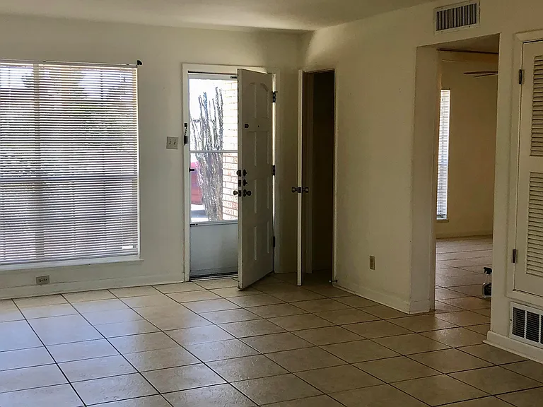6633 Amposta Dr #B — Photo 3