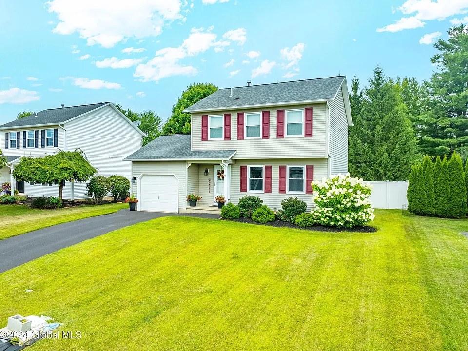 10 Corina Ct