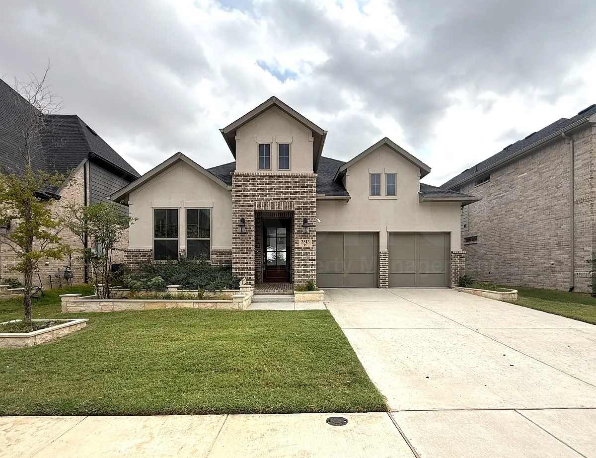 4 bed, 3.0 bath, 2953 sqft, $3,650 — Photo 1