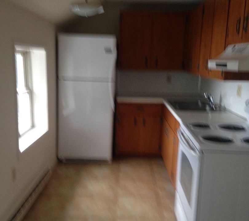 2nd image of 323D Spring Glen Dr