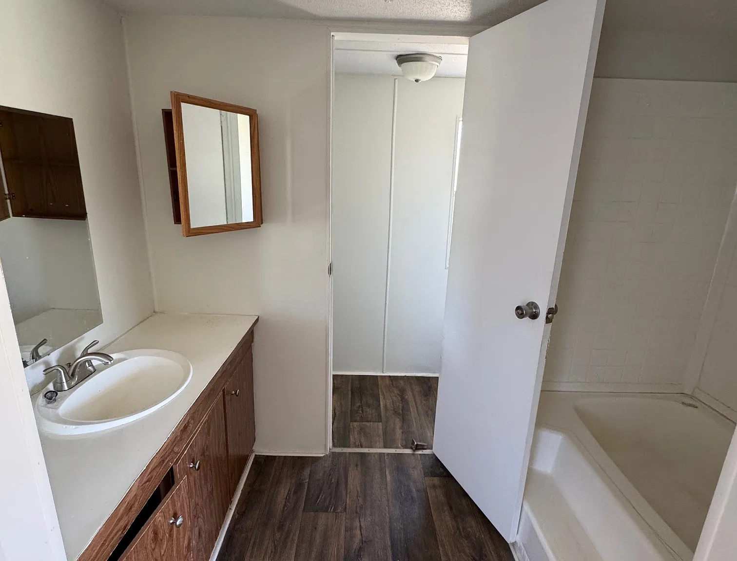 2 bed, 960 sqft, $875 — Photo 2