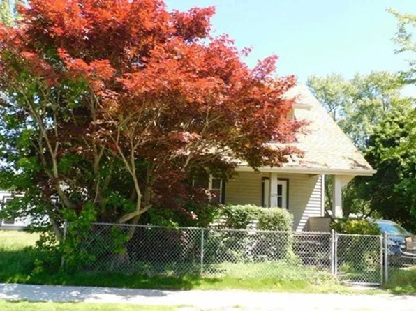629 W 54th St, Ashtabula, OH 44004