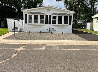 13 Eagle Rd, Jackson, NJ 08527