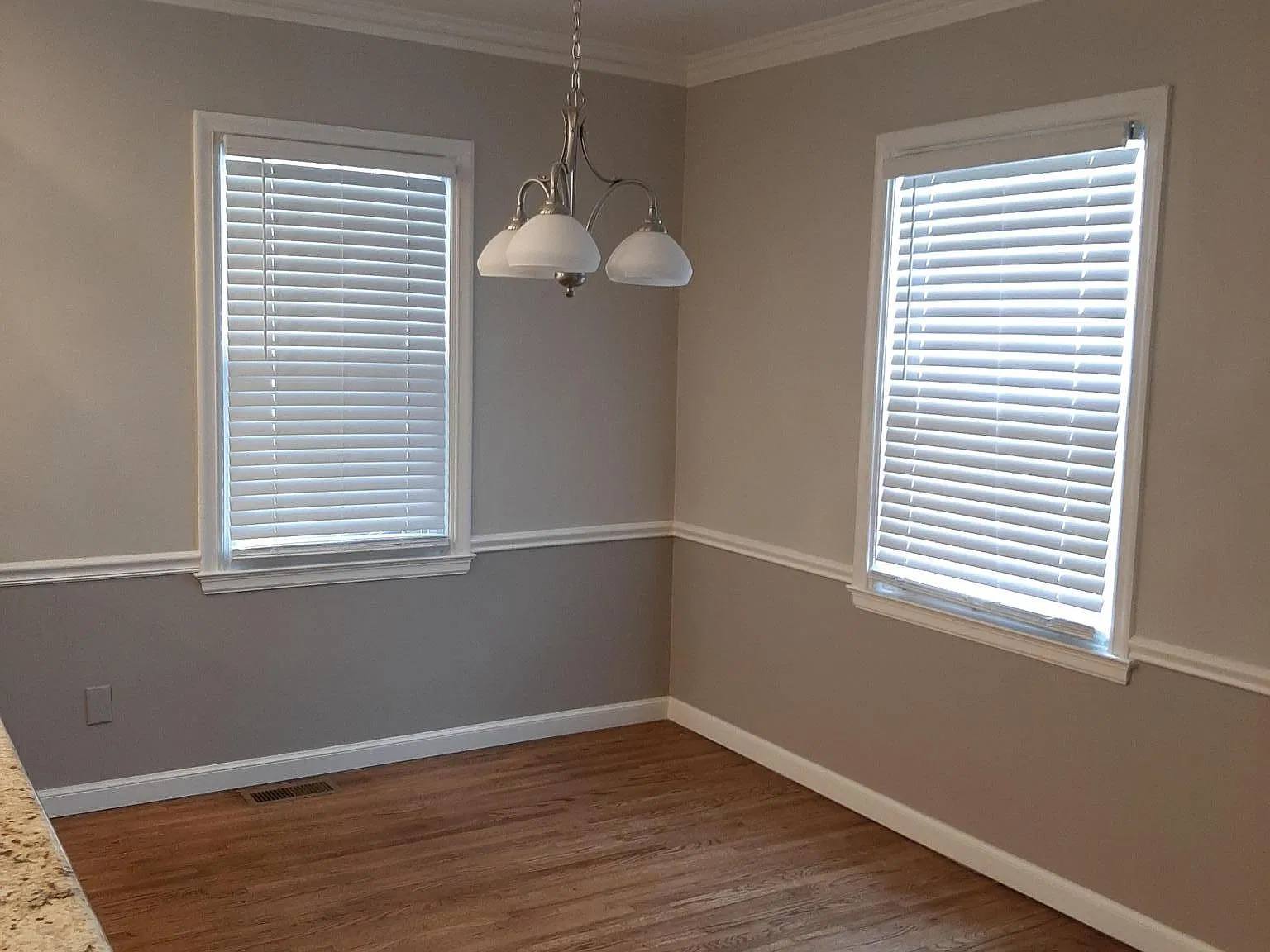 3 bed, 1373 sqft, $1,445 — Photo 4