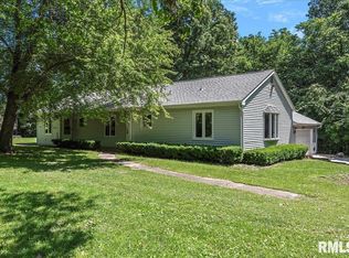 5860 State Route 4, Chatham, IL 62629