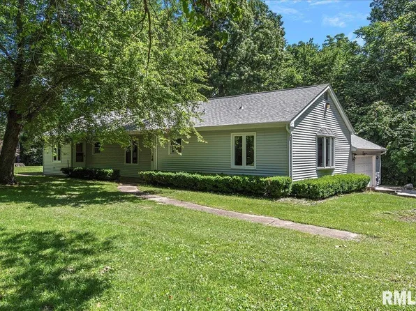 5860 State Route 4, Chatham, IL 62629