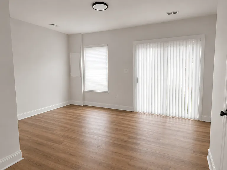 Flex room off foyer