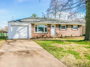 11124 Patsy Dr, Saint Louis, MO 63123