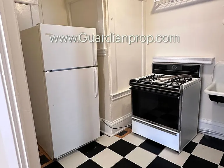 1907 Lyndale Ave S #5 — Photo 10