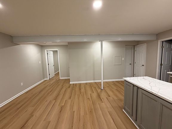 4th image of 6521 Lancaster Dr
