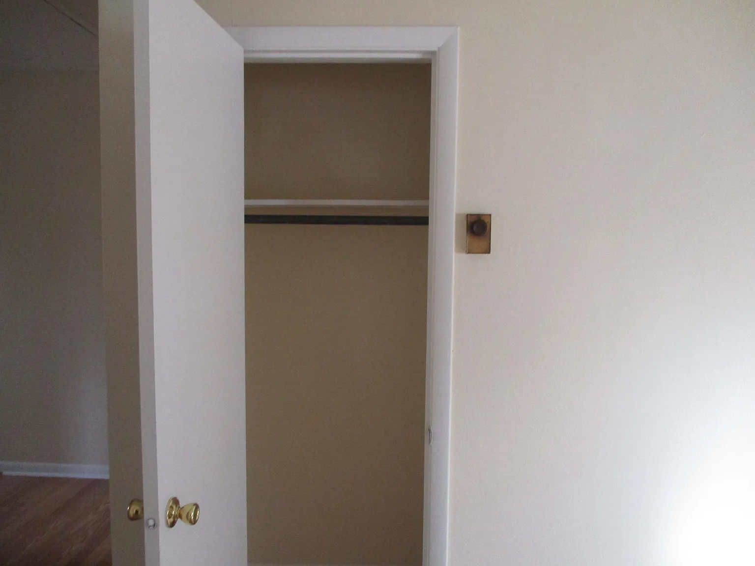 2 bed, $1,250 — Photo 4