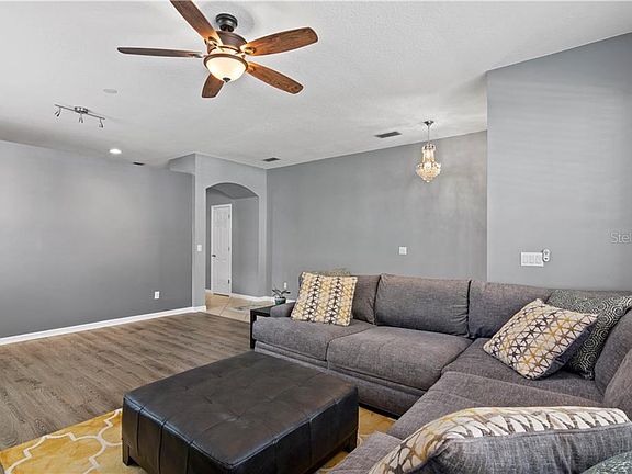4th image of 9408 Edenshire Cir