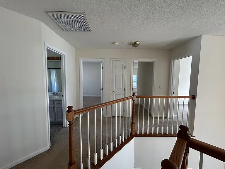 215 Spring Lake Dr — Photo 6