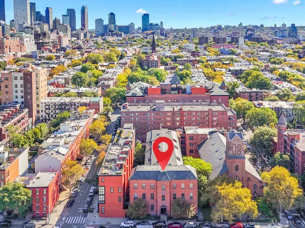 401 Hicks Street image 22 of 26