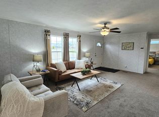 Champion SL4 S & F SUNNY ACRES SALES CENTER Plan, UMH Somerset Sales Center, Somerset, PA 15501