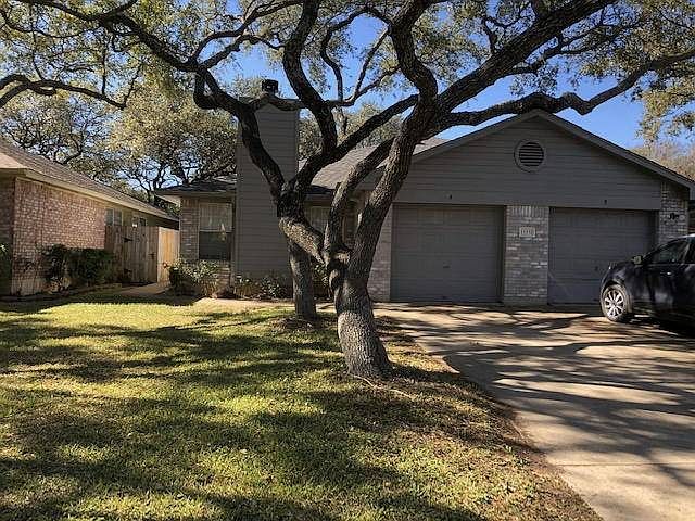 1st image of 13332-A Water Oak Ln