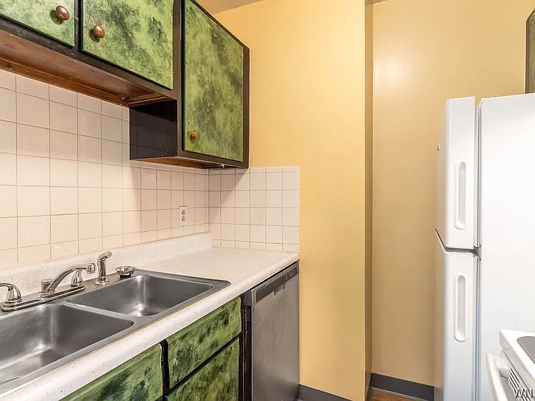 493 Delaware Ave #3 — Photo 14