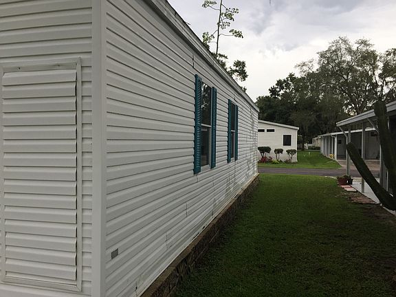 5th image of 38129 Woodside Ln