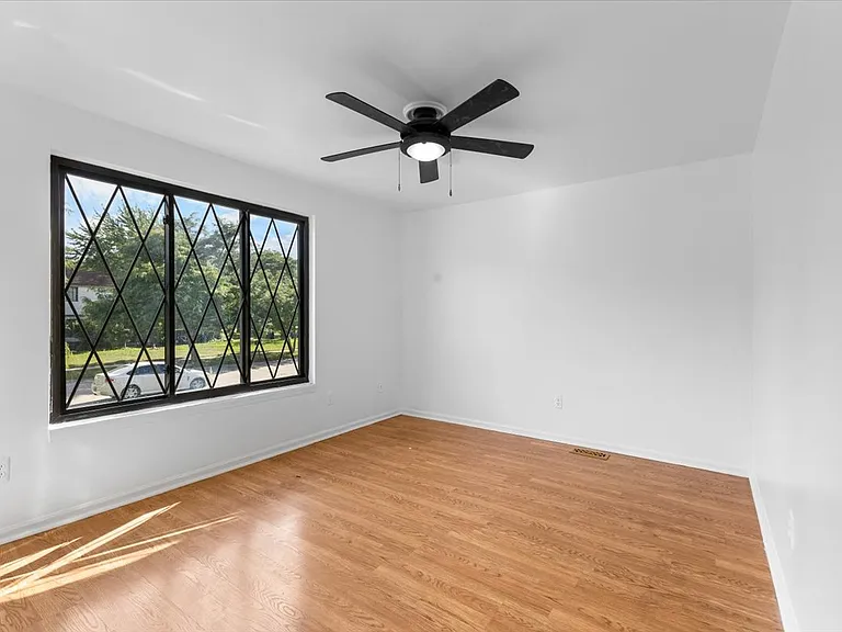 18129 Birch Dr — Photo 25