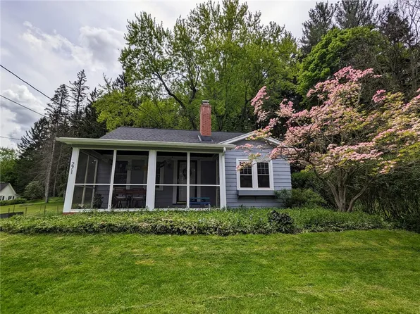 271 Richs Dugway Rd, Rochester, NY 14625