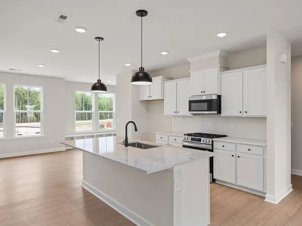 608 Thatch Ln, Knightdale, NC 27545