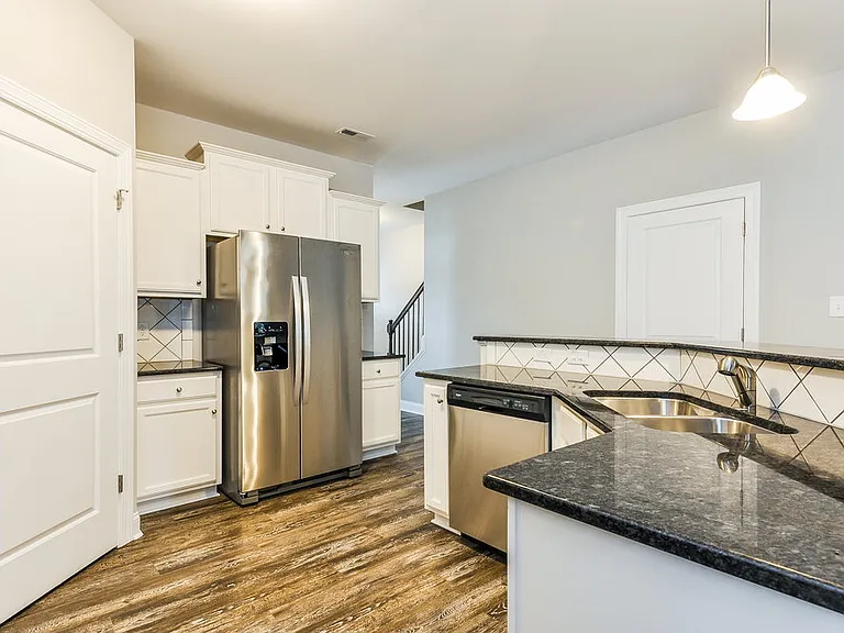 595 Airedale Trl — Photo 7
