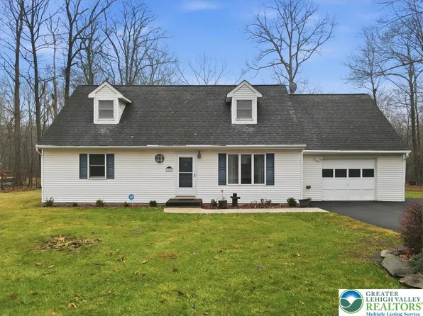 215 Tego Lake Rd, East Stroudsburg, PA 18302