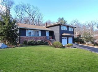 1136 Saddle Brook Rd, Mountainside, NJ 07092