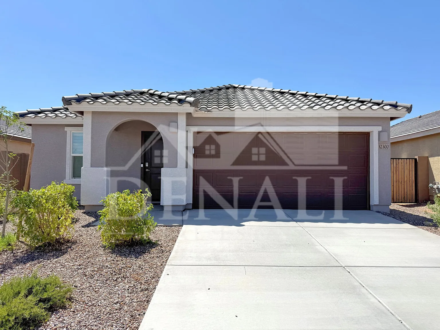 3 bed, 2.0 bath, 1219 sqft, $1,800 — Photo 1