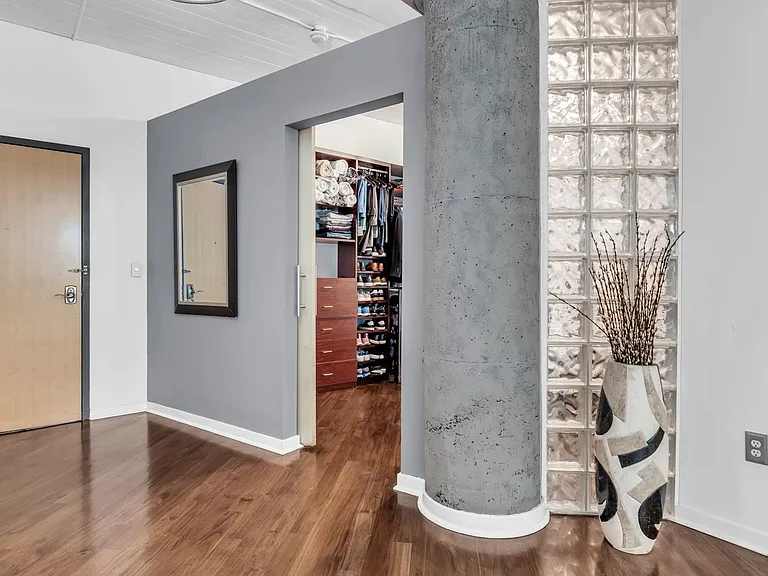 101 N 12th St #302 — Photo 6