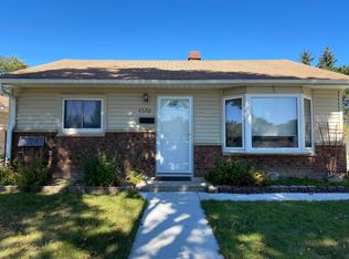 6520 W Lakefield Dr, Milwaukee, WI 53219