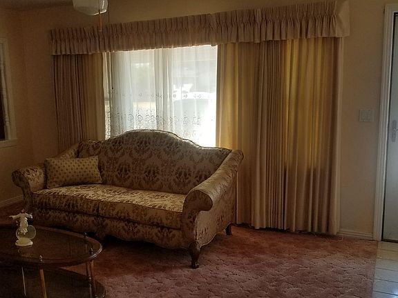 3rd image of 6118 Avenue Q