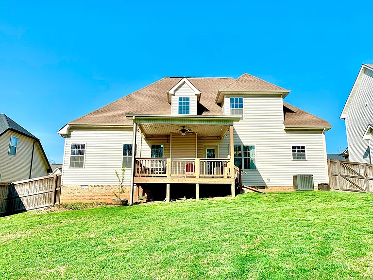214 Penelope Ln — Photo 42