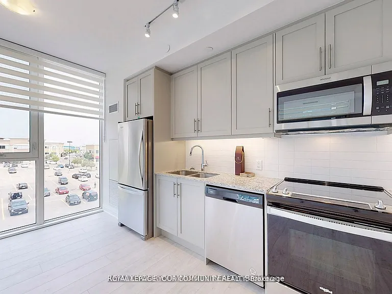 20 Gatineau Dr #402 — Photo 12
