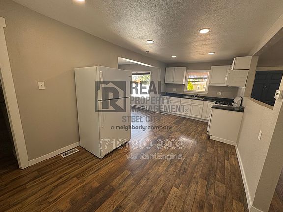 5th image of 2619 7th Ave