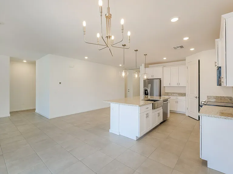24426 W Grenadine Rd — Photo 6