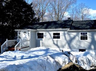 3 Bernard Rd, Hopatcong, NJ 07843