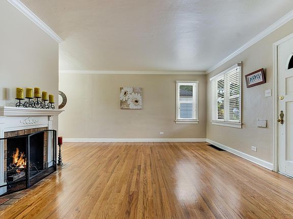 Living room & fireplace